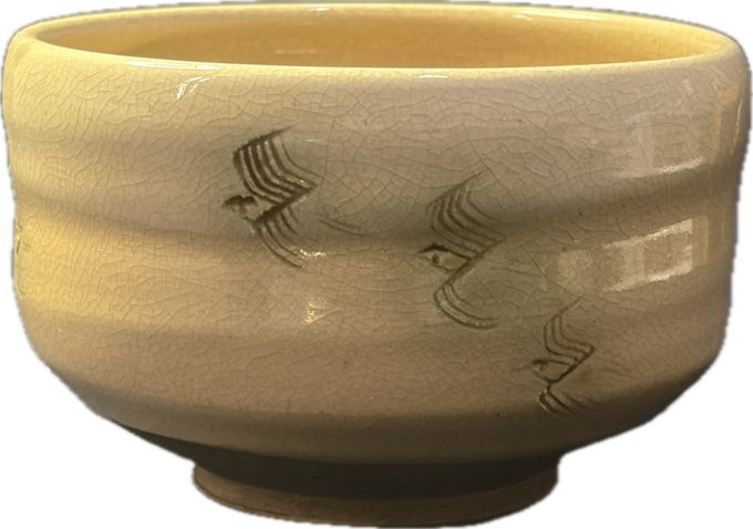 标准日式抹茶碗(茶盌),直口、圆腹、圈足高台,是点茶用的茶碗形制,适合打抹茶