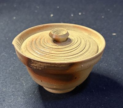 宝瓶（片口盖碗，也叫泡瓶）