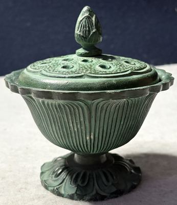 莲花形青铜（铸铁）香炉