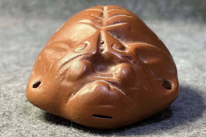 朱泥人面土笛(鬼面陶埙)